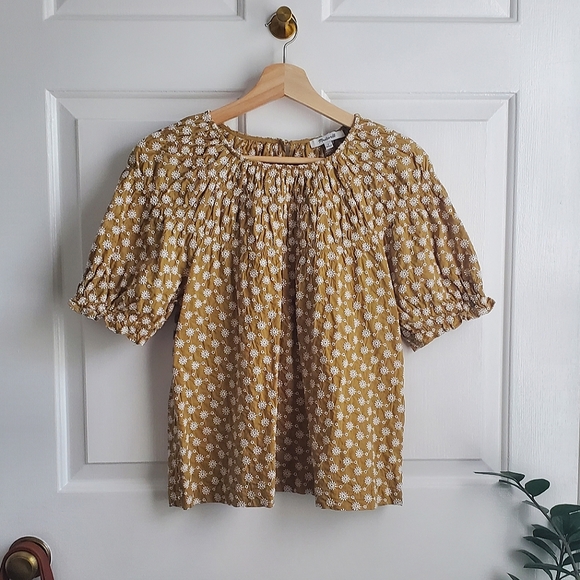 Madewell Tops - Madewell Daisy Embroidered Shirred Puff-Sleeve Top in Olive